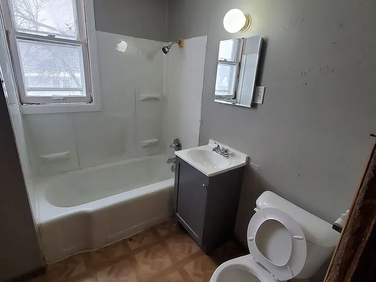 2001-2003 N 38th St. (Duplex) (Ace Property) — Photo 8