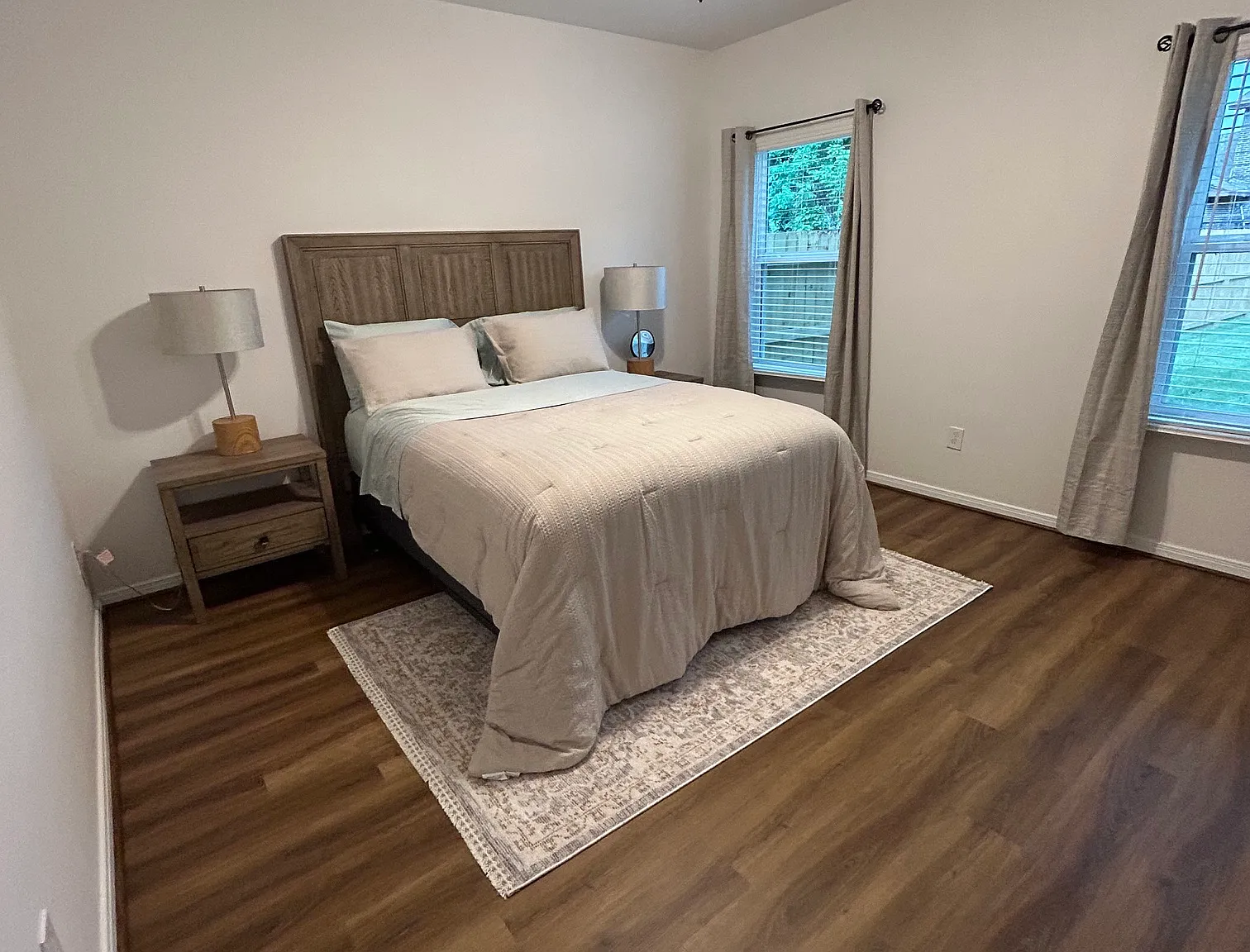 3 bed, 1598 sqft, $2,460 — Photo 3