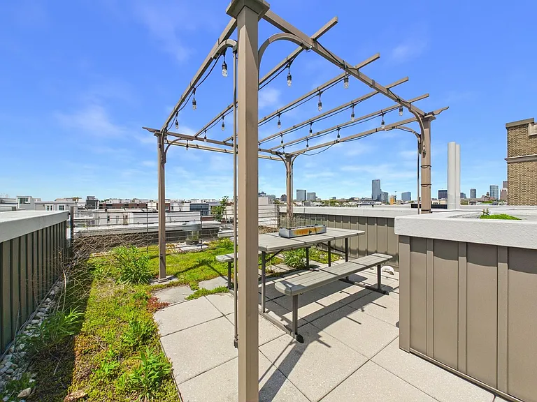 1335 S Garnet St — Photo 74
