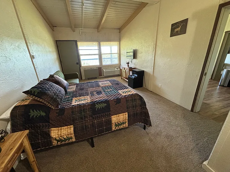 400 Quadna Mountain Rd — Photo 8