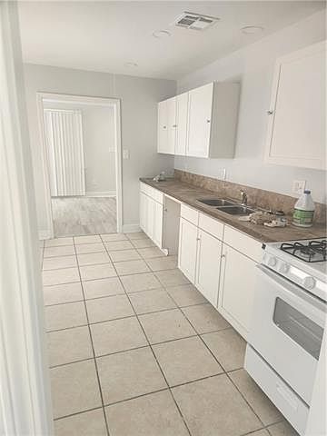 2nd image of 817 Athania Pkwy