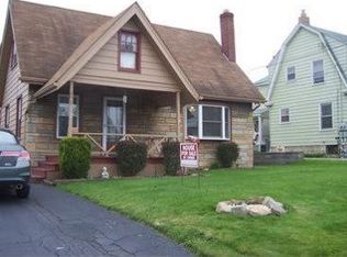 490 Maplewood Ave, Struthers, OH 44471