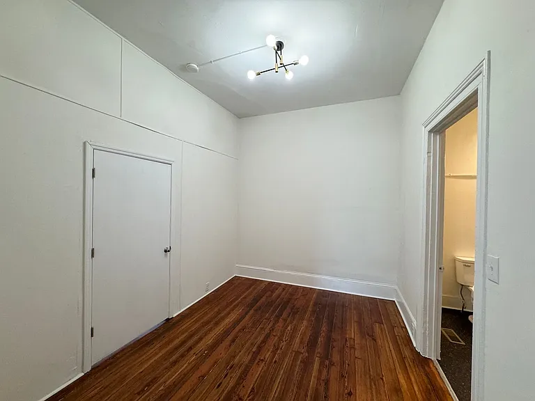 504 N Person St — Photo 15