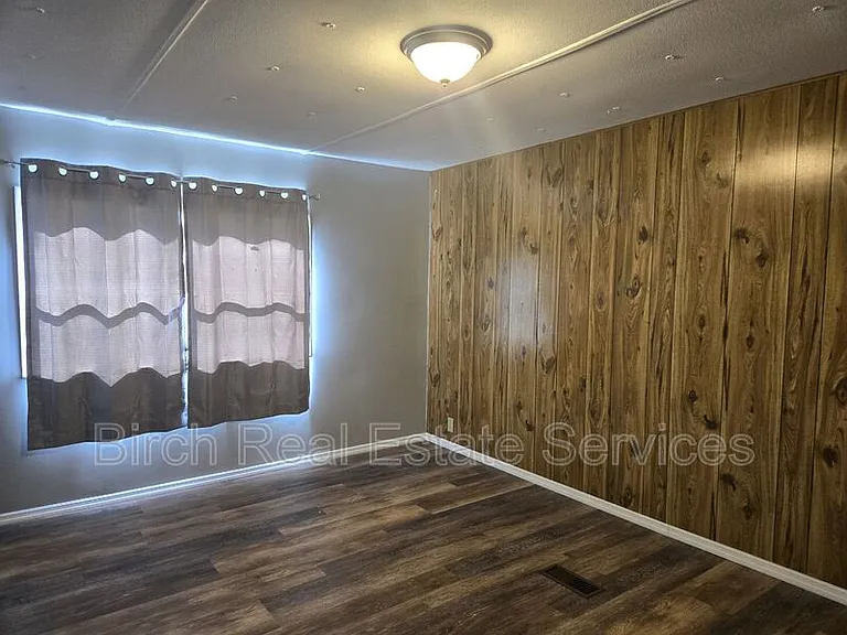 8628 Adonis Rd — Photo 15