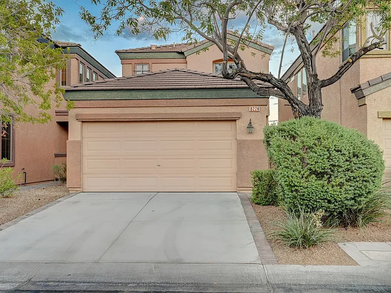 8224 Strawberry Spring St — Photo 1