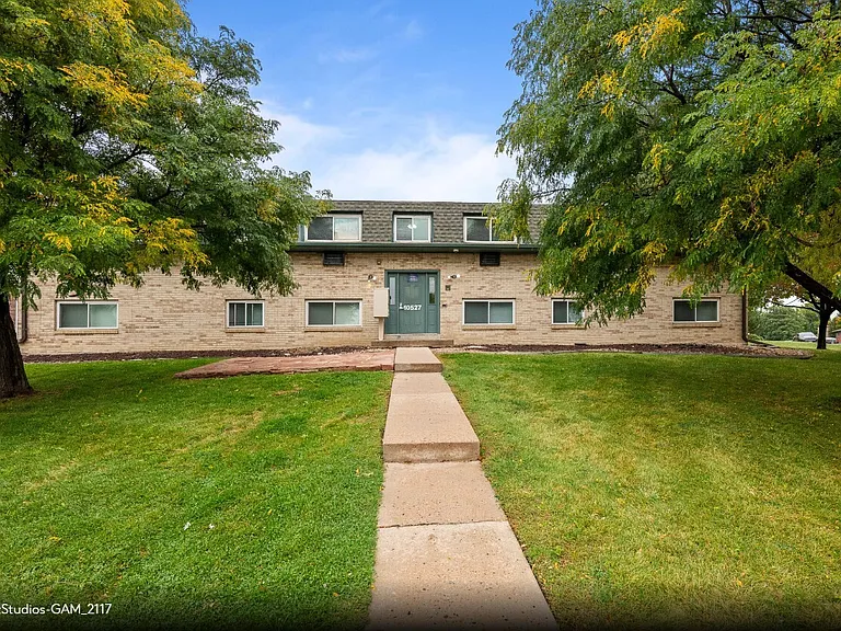 10527 W 6th Pl — Photo 2
