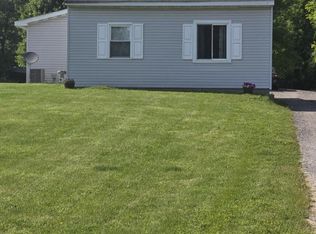 1127 E Dayton Rd, Caro, MI 48723