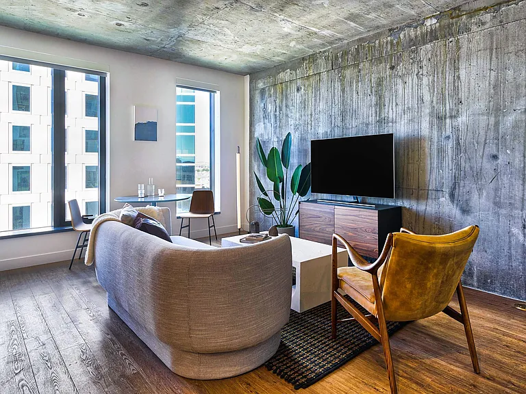 Eleven Fifty Clay Street — Photo 17