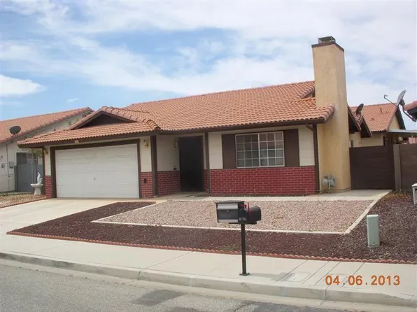 13032 Autumnwood Dr, Victorville, CA 92395