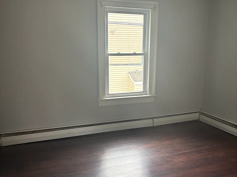 25-27 Clover St — Photo 11