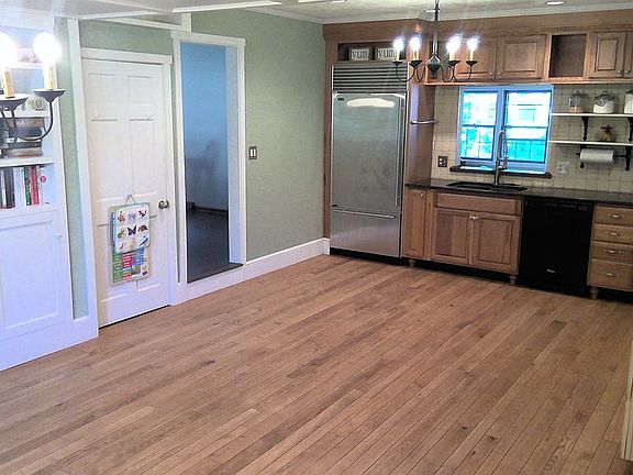 5th image of 9387 Lawnfield Dr