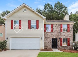 270 Valley View Dr, Fairburn, GA 30213