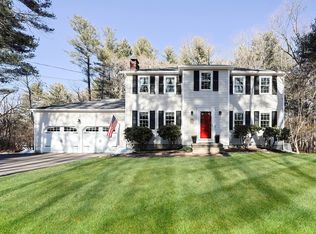 25 Miscoe Brook Dr, Wrentham, MA 02093