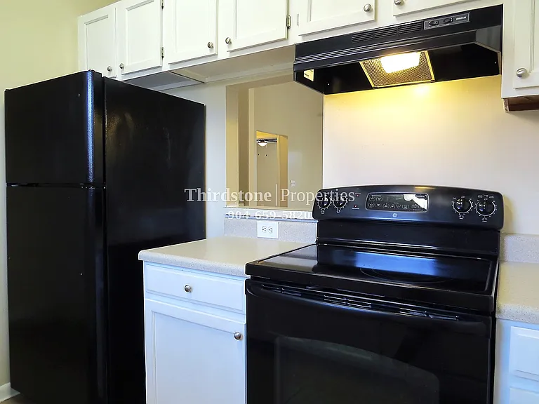 1324 Jefferson Ave #D — Photo 4