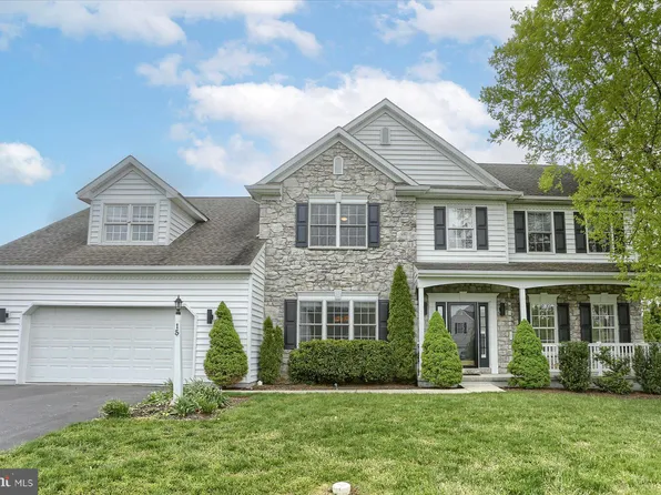 15 Augusta Dr, Annville, PA 17003