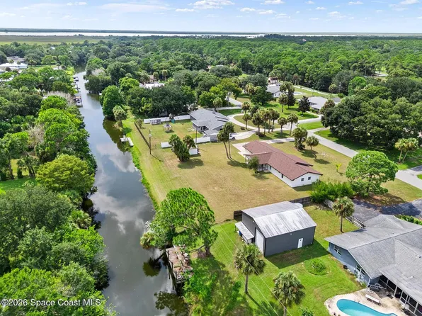 5215 Pina Vista Dr, Melbourne, FL 32934