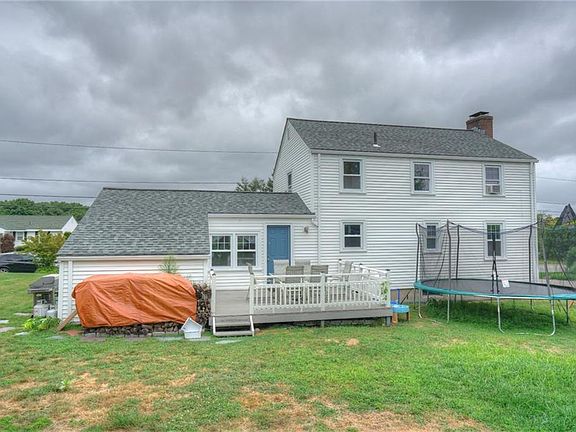 3rd image of 323 Garden City Dr