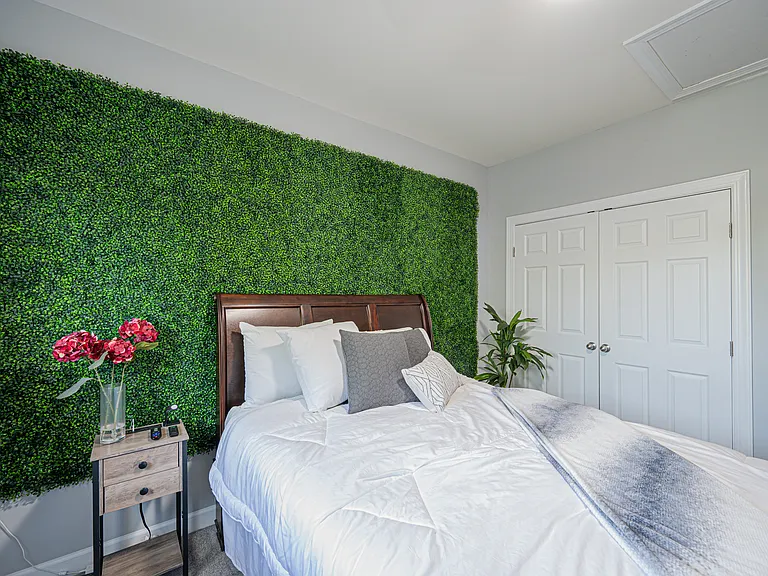 Guest room pictured furnished (will come unfurnished)