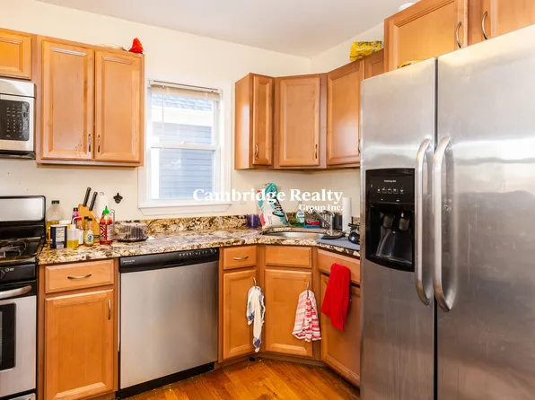 186 Calumet St #T, Roxbury Crossing, MA 02120