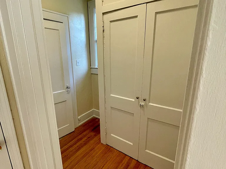 2510 Caldwell Ave S — Photo 12