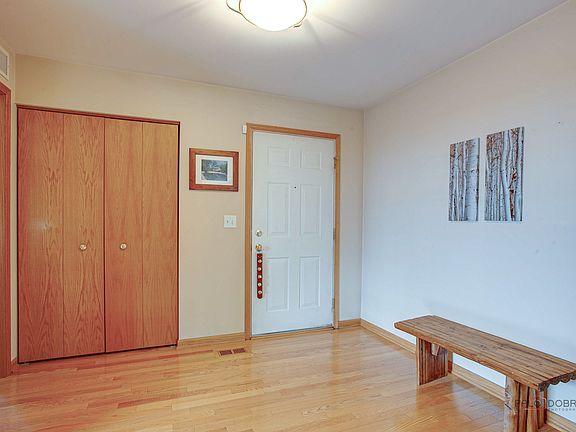 3rd image of 39768 Ackworth Ln