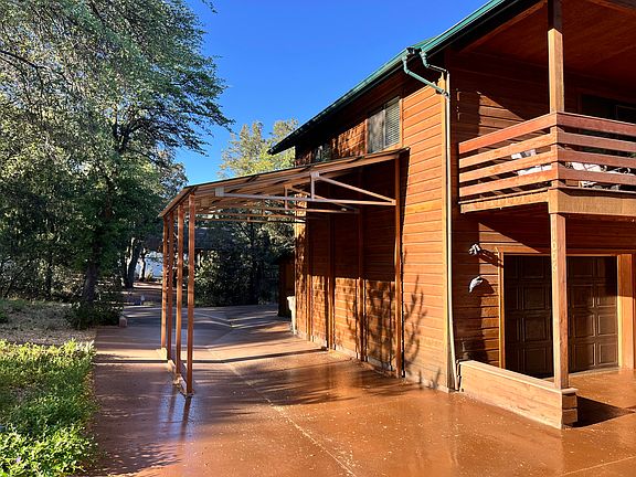 2nd image of 1006 N Matterhorn Rd
