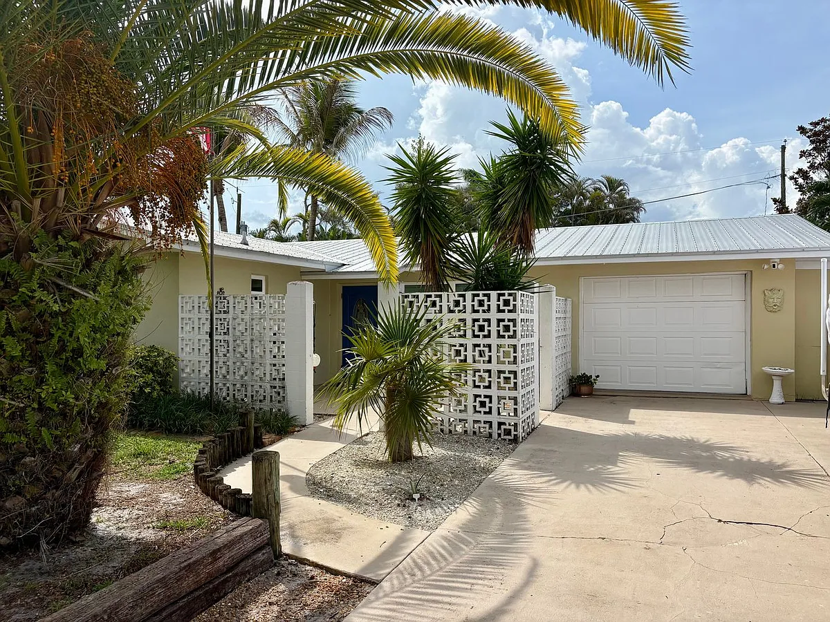 Building Photo - 4710 SE Glen Ridge Trl