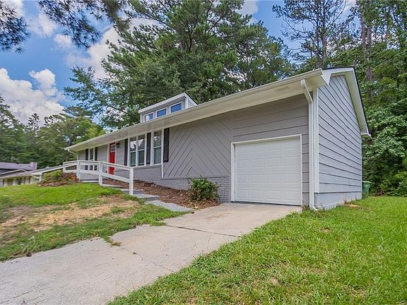 2nd image of 2466 Fairway Cir SW