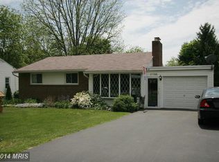 17705 Crest Dr, Hagerstown, MD 21740