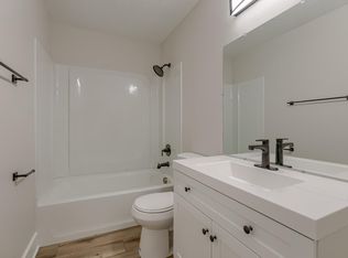 5936 S 136th St, Omaha, NE 68137