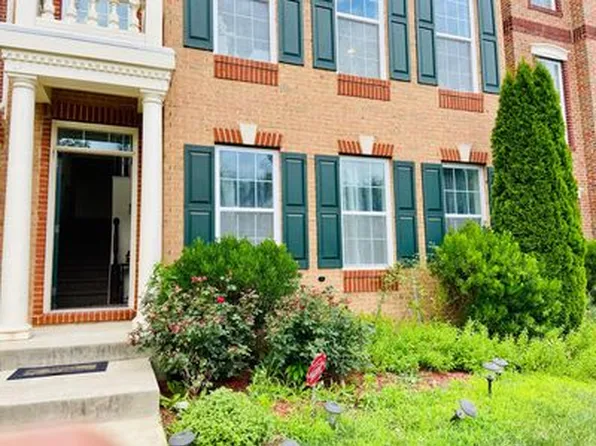 8221 Castanea Ln, Derwood, MD 20855
