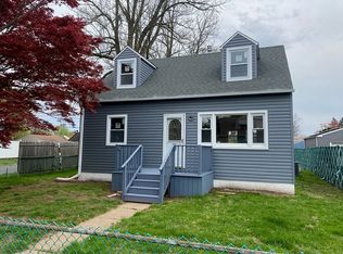 988 Maple Ave, Croydon, PA 19021
