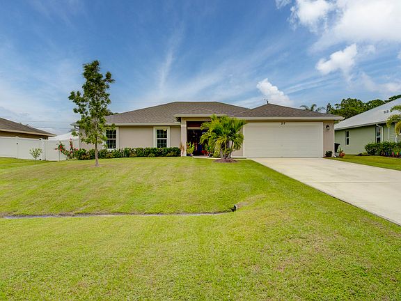 2nd image of 317 SE Navy Avenue