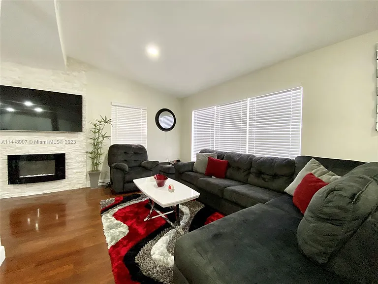 3440 SW 20th St — Photo 30