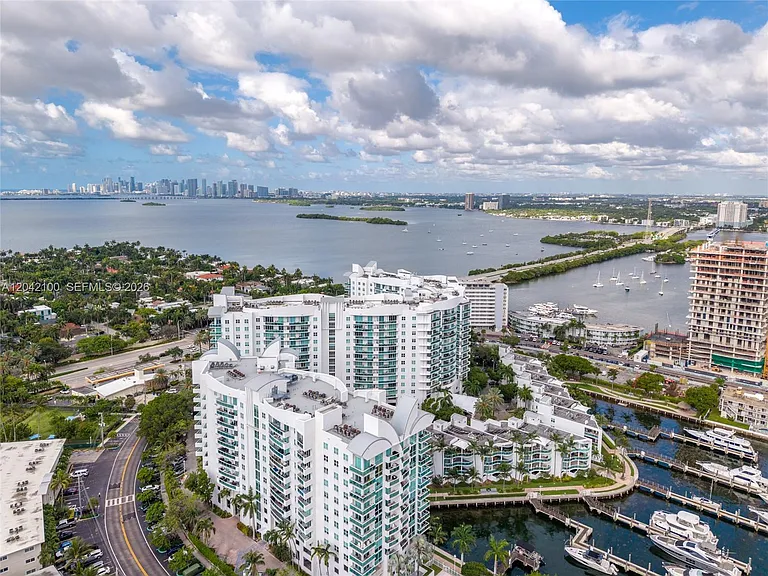 7914 Harbor Island Dr #106 — Photo 44