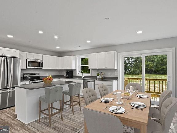 3rd image of 3390 Jefferson Pond Rd