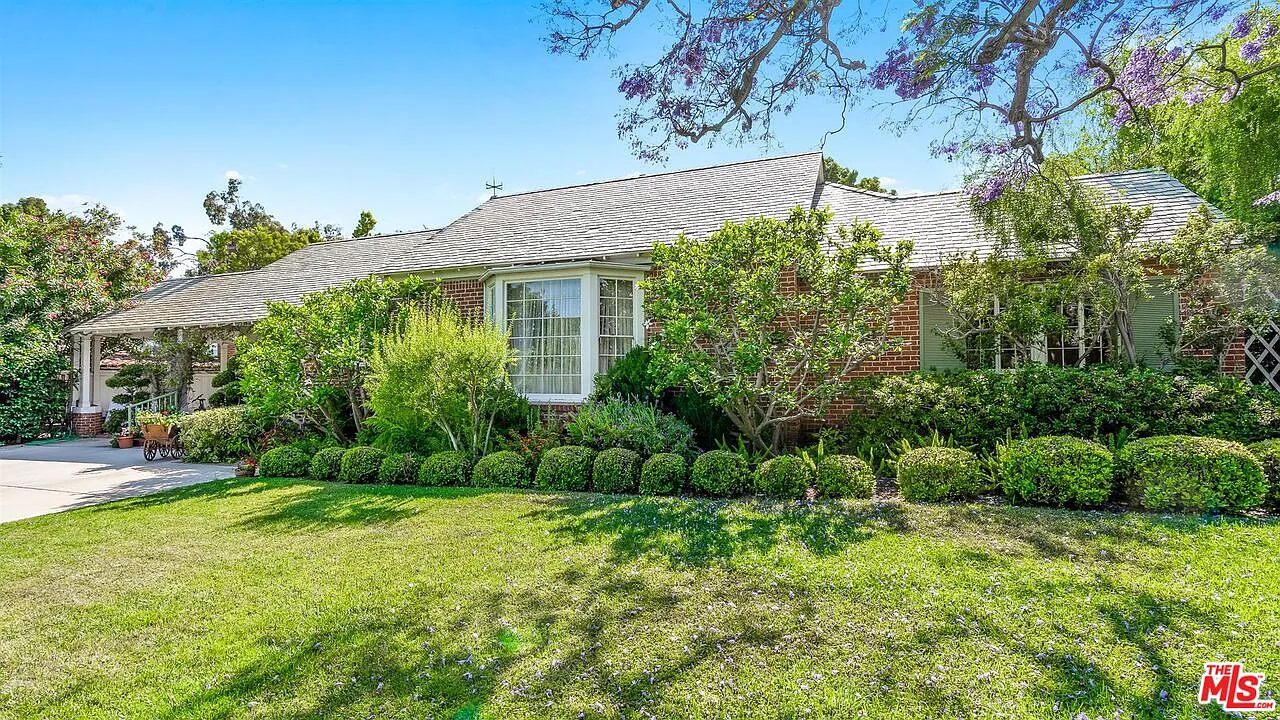 4 bed, 5.0 bath, 3550 sqft, $26,000 — Photo 3