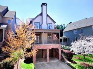 1132 Park Overlook Dr NE, Atlanta, GA 30324