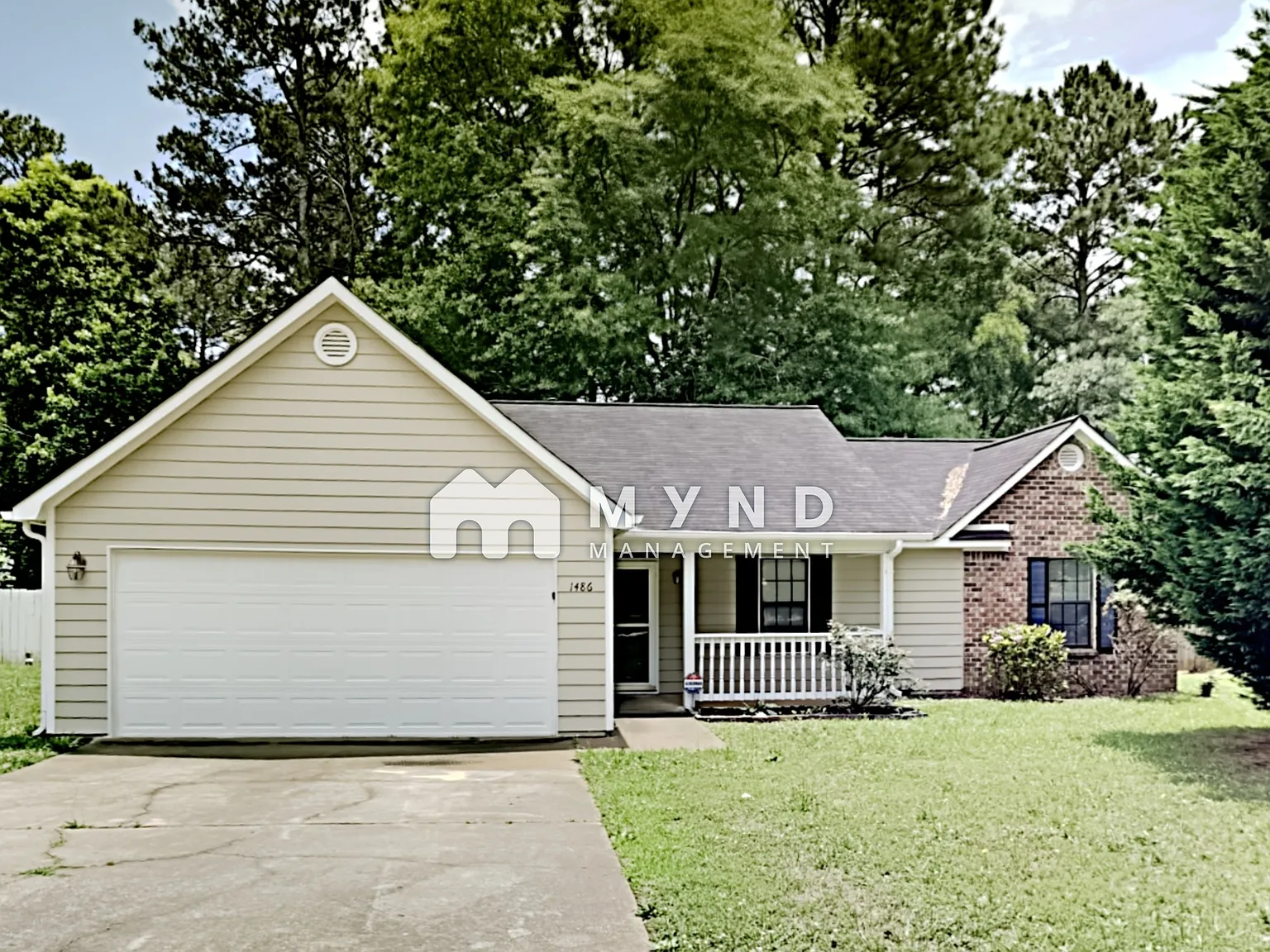 1486 Carriage Ln photo 1