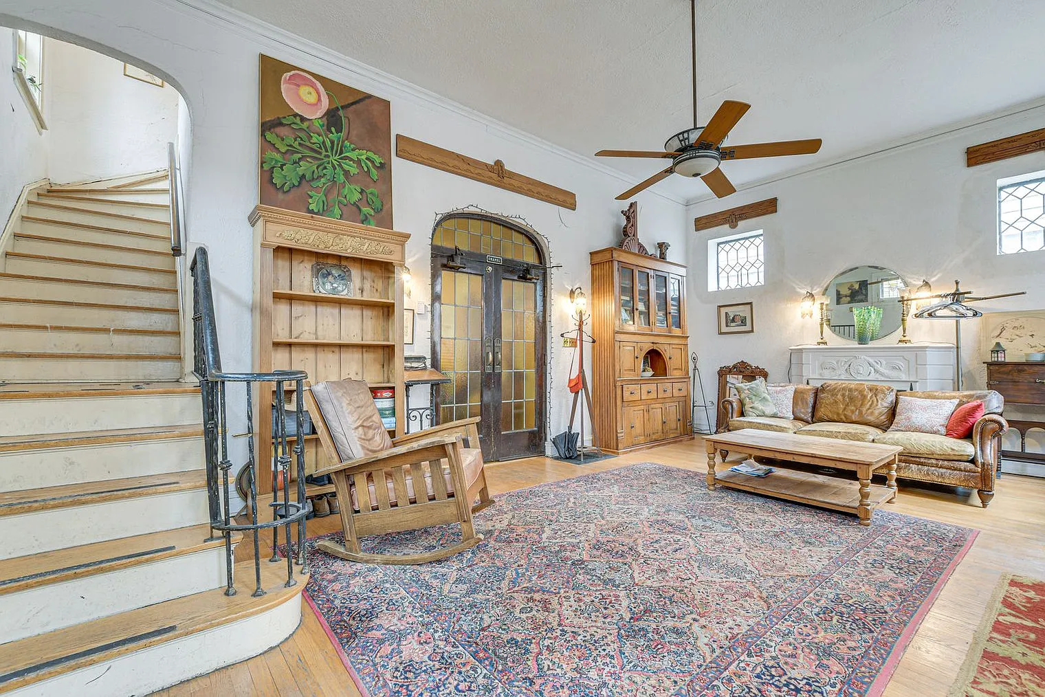 2 bed, 1.0 bath, 1991 sqft, $3,612 — Photo 3