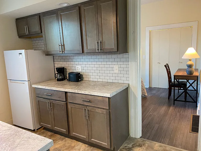 17 Hanna Pl #A-D — Photo 2