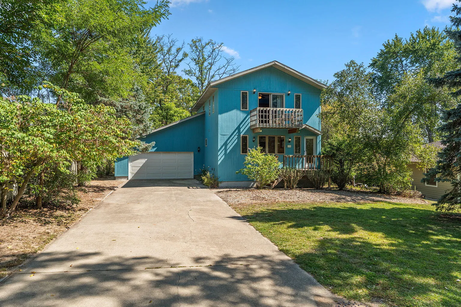 225 Warren Rd photo 1