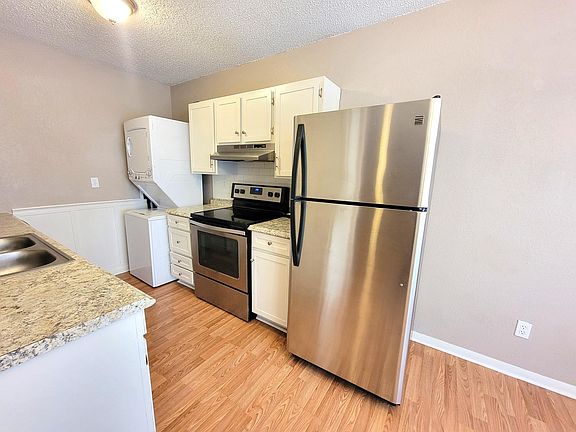 4th image of 1312 Coffee St APT 4