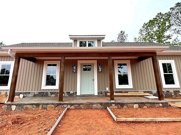 2nd image of 131 Mansfield Dr