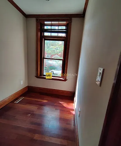 8 Strathmore Rd #4B Photo 1