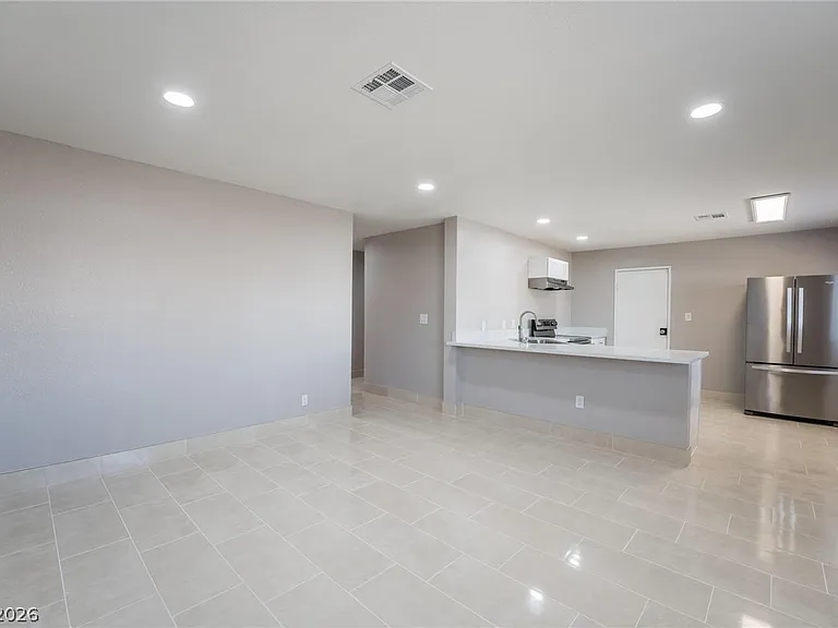 5279 Vicksburg Ave — Photo 8