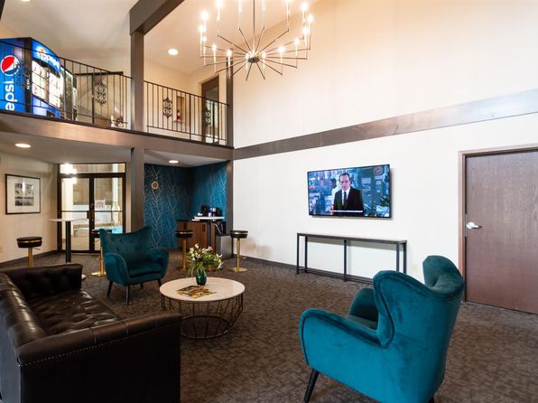 Pennbrooke | 2400 W 102nd St, Minneapolis, MN