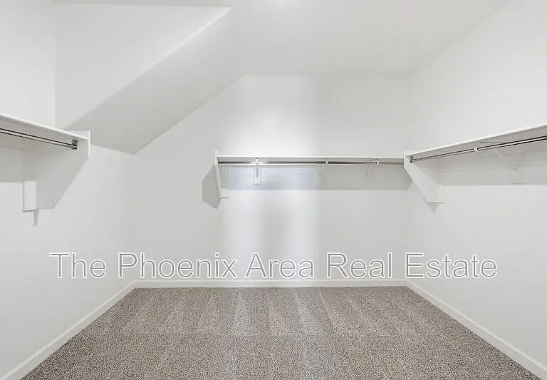 2761 W Seaver Ave — Photo 24