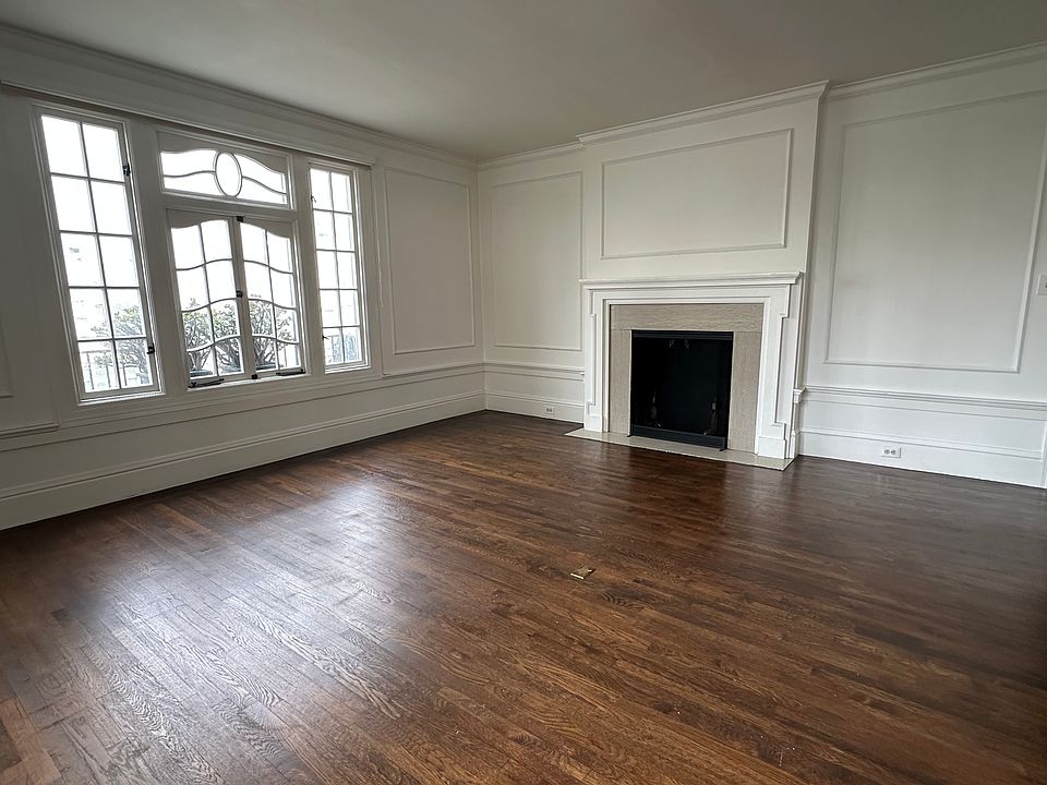 Living room with fireplace