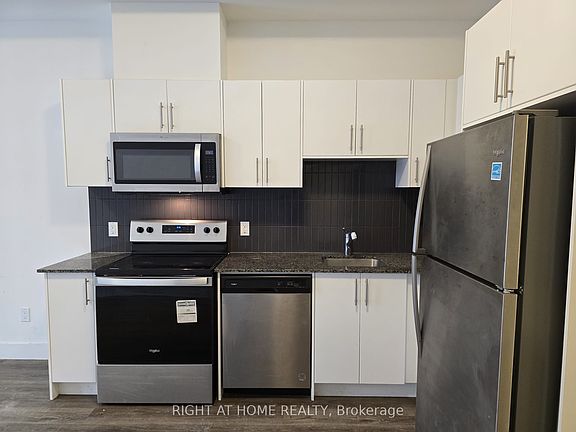 3rd image of 1101 Lackner Pl #103